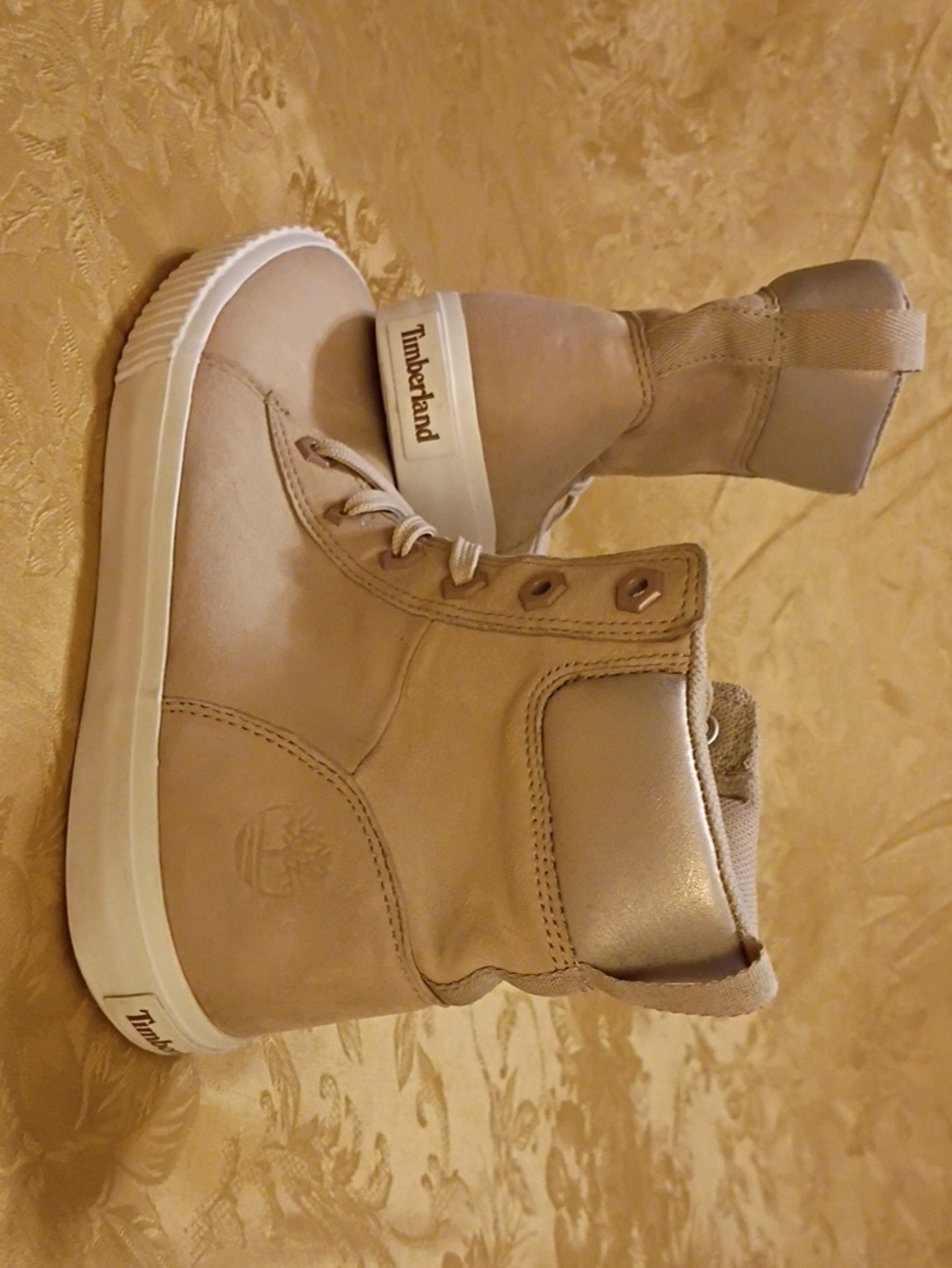 Timberland  Beige/Tan High-Top Sneakers Leather Women's 6.5